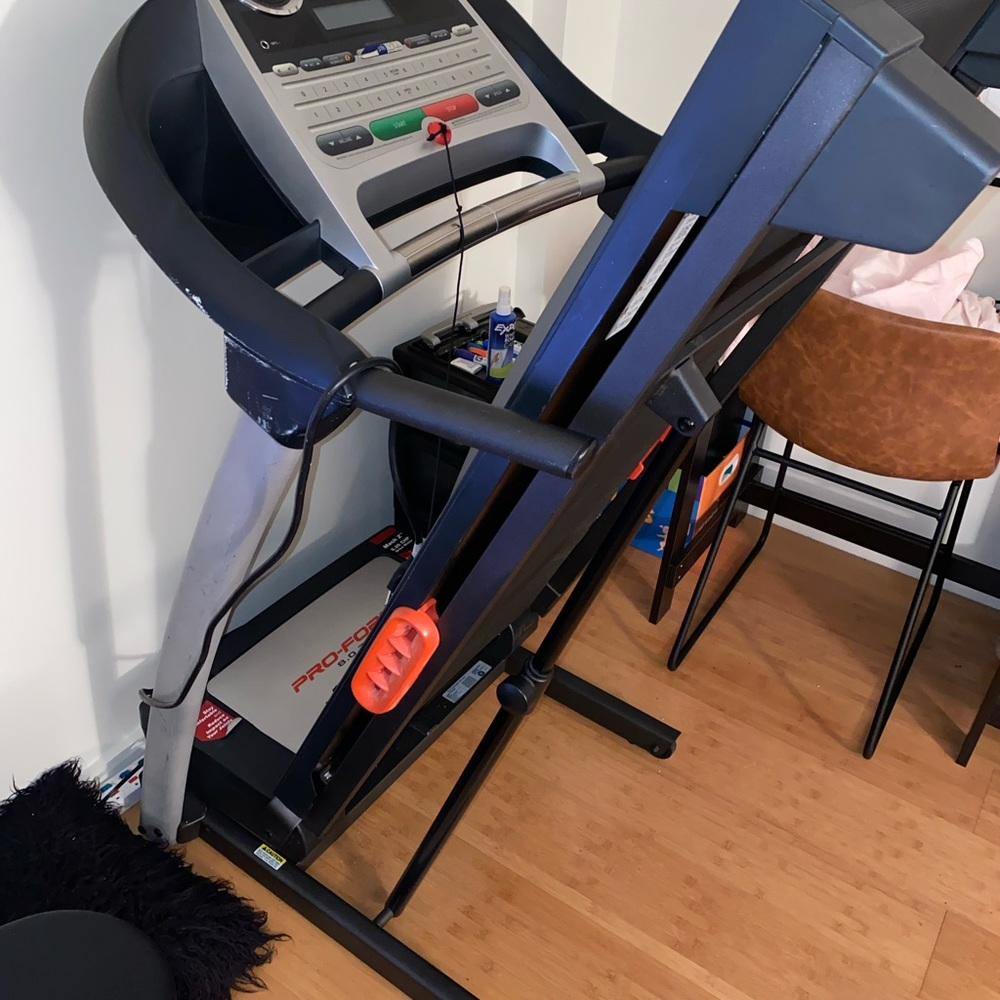 Pro-Form Treadmill - Picture 3 of 3